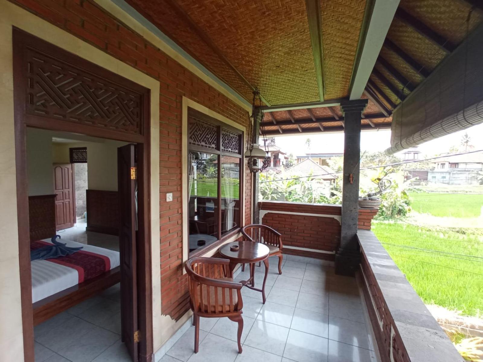 Three Dewi's Guest house
